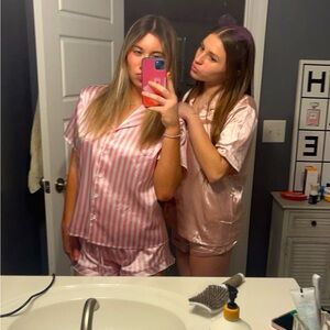 Meet your Posher, Ava